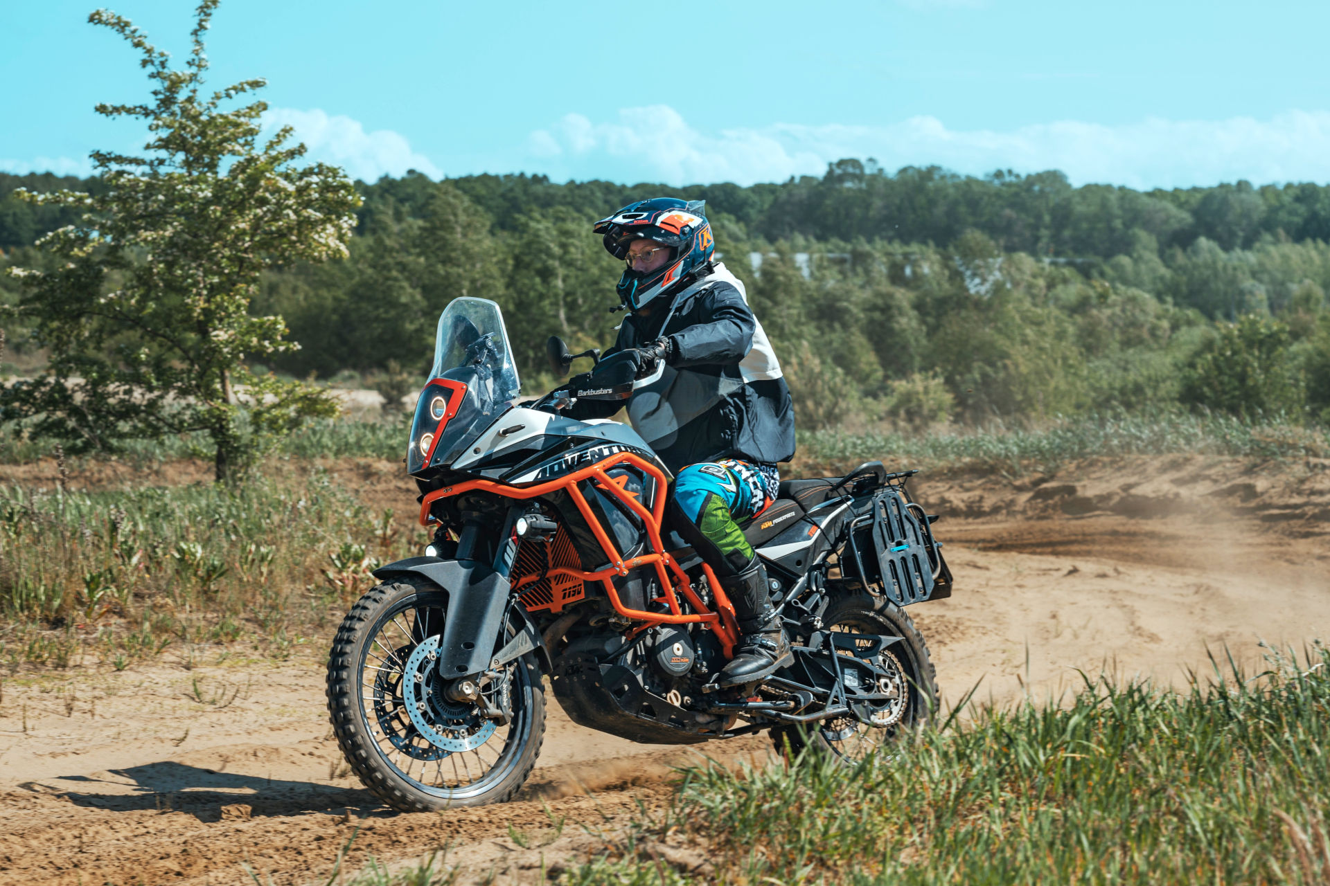 Connaître la date de fabrication d'un casque moto